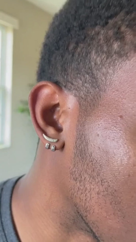 Boucles d'oreilles pour homme - Puces d'oreilles en argent et or, homme, boucle d'oreille masculine audacieuse, boucles d'oreilles pour homme en argent, puces pour homme, puces épée, A001